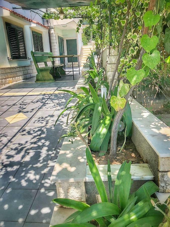 Ferienwohnung Studio Apartman Noa Trogir Exterior foto